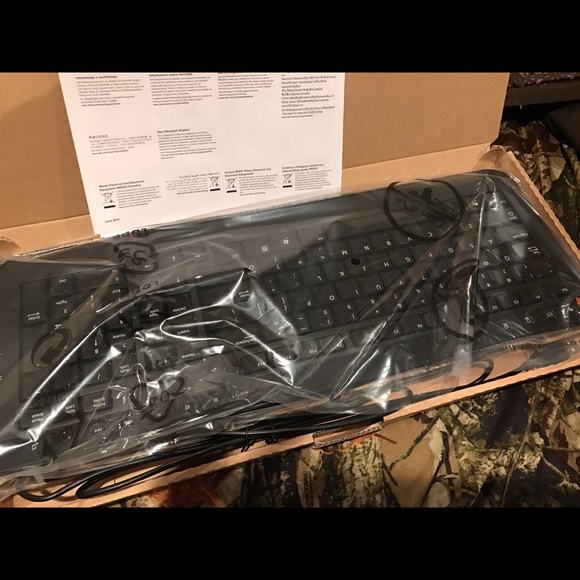 Computer keyboard - Picture 3 of 3