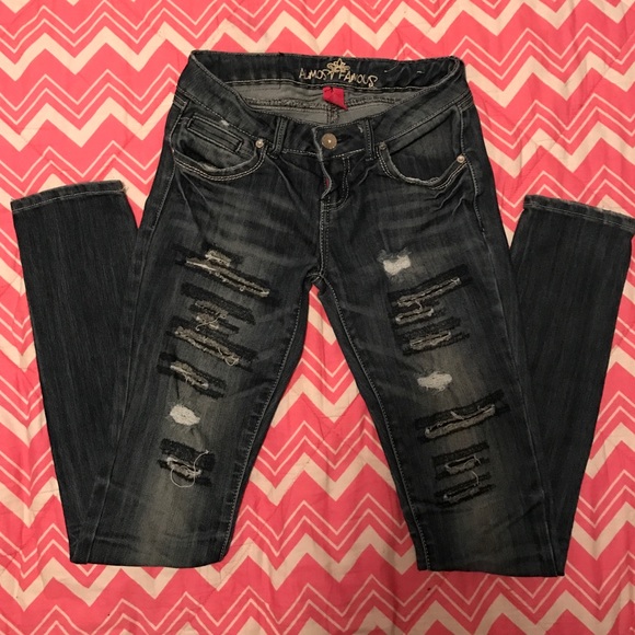:: Almost Famous Jeans :: Size 3 !!