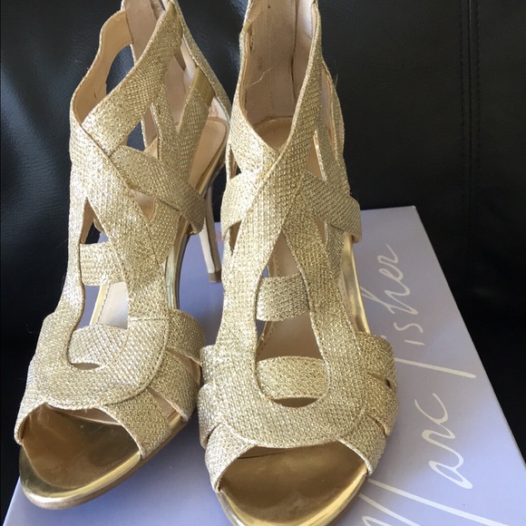 Marc Fisher gold evening sandals - Picture 1 of 1