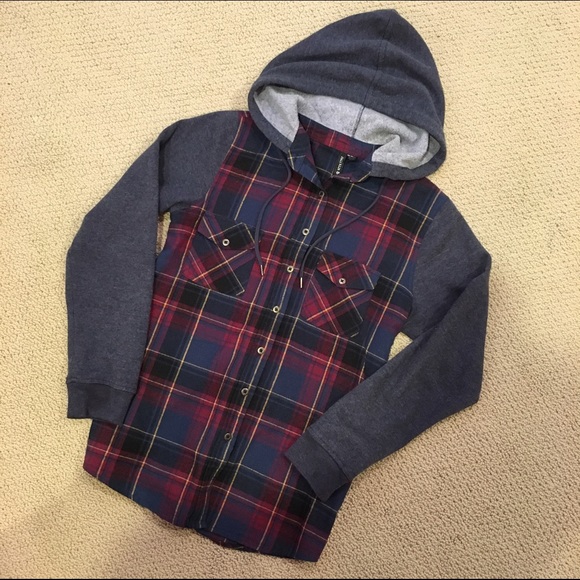 Tilly Plaid Button-down Jacket