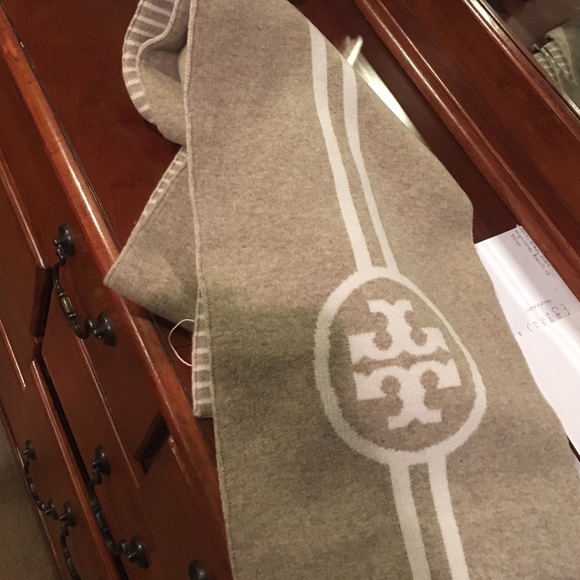 a tory burch scarf