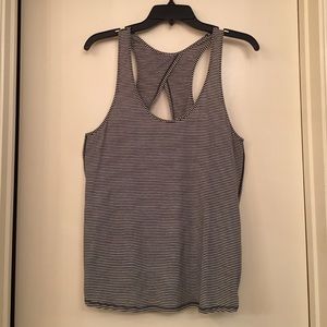 Lululemon All Ties Up Tank Scoopneck