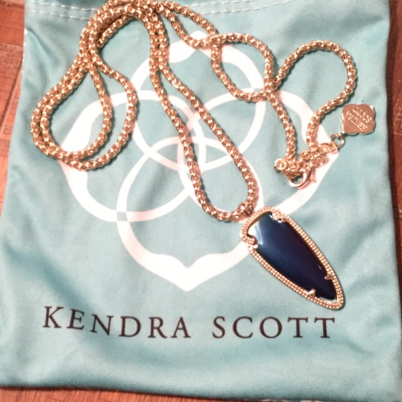 🎉HP🎉 Kendra Scott necklace