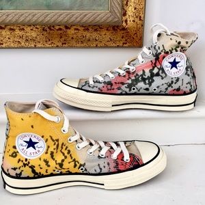 Converse Chuck Taylor's, Size 9 Women 7 Men