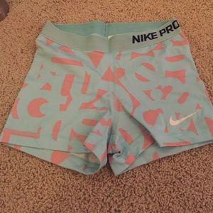 Nike pro's 🔔ONLY TRIED ON🔔