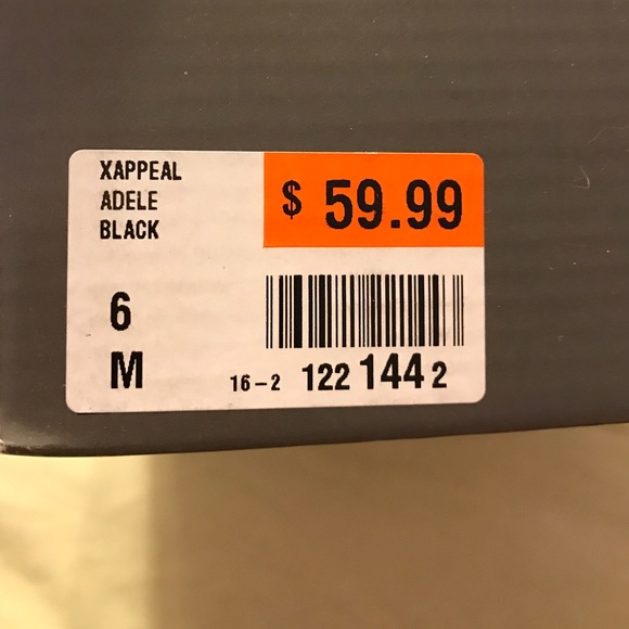 Black boots - Picture 3 of 3