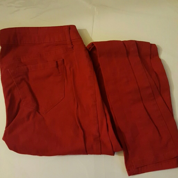 Jeans - Picture 1 of 3