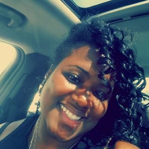 Meet your Posher, Alisha