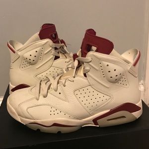 Jordan retro 6 maroon