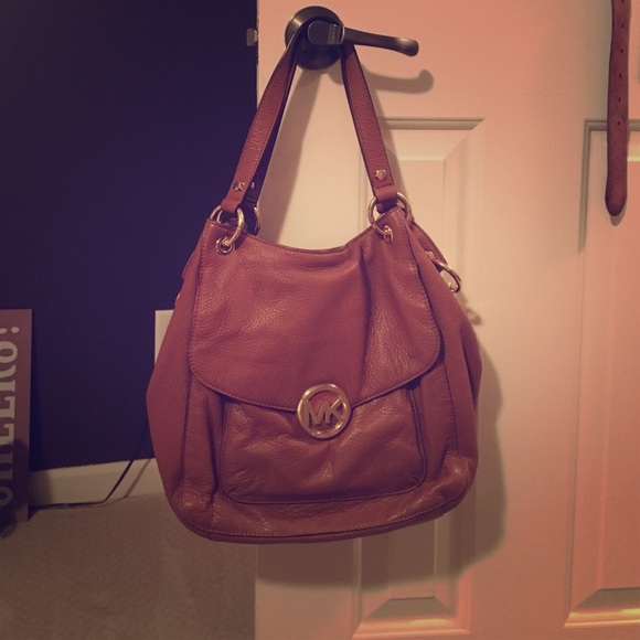Michael kors tote