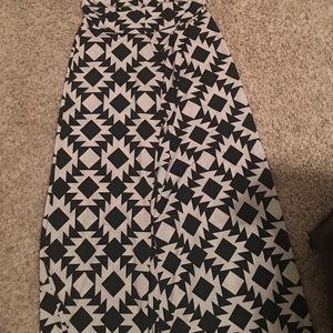 Black and white pattern pants