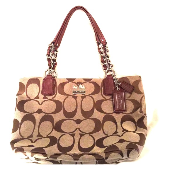 Coach Handbags - Coach purse with original "C" print