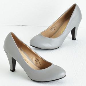 Gray Chase & Chloe Pumps Modcloth sz 7.5