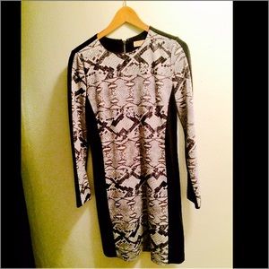 💰Flash Sale 💰Printed Shift dress