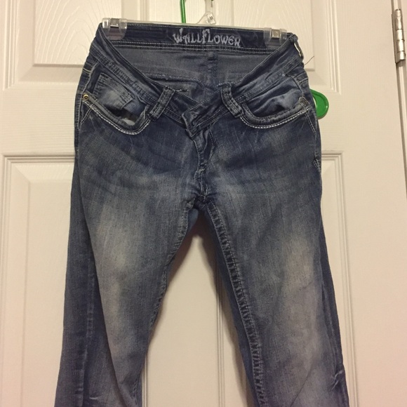 Wallflower jeans size 9
