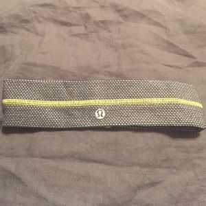 lulu lemon headband. Grey/ Bright Green.