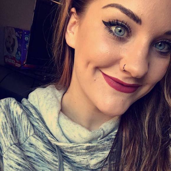 Meet your Posher, Grace