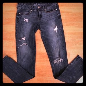 AEO Distressed Skinny Jean