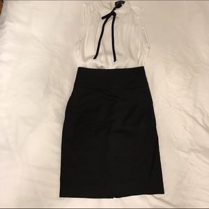 H&M work skirt with small slit in the back