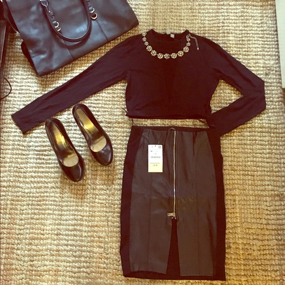 Black leather skirt with tags