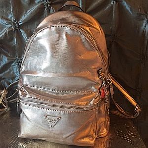 Guess Cool School Leeza Backpack 🎒