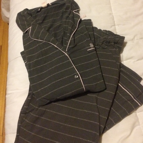 Victoria secret pajama set