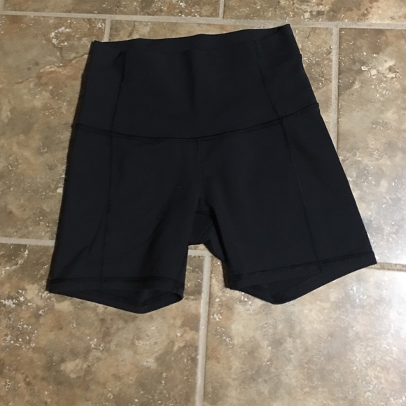 Lululemon wunder under 5" full on Luon