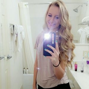 Meet your Posher, Jessica