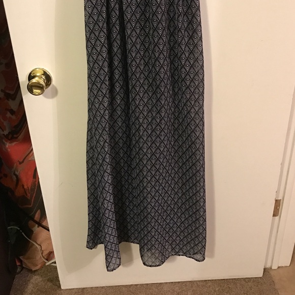 Patterned Maxi Dress - Picture 2 of 3