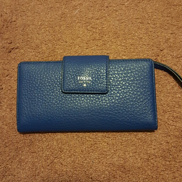 Fossil Tab Clutch Wallet