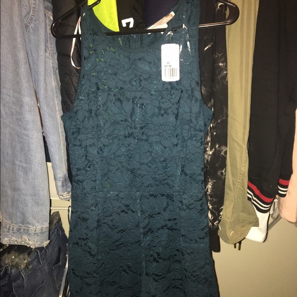 Green short jumper
