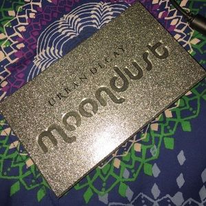 Urban Decay Moondust eyeshadow pallet