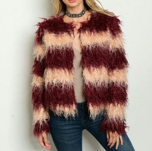 Jackets & Blazers - 🚨LAST ONE🚨 SUPER SASSY fuzzy faux fur jacket