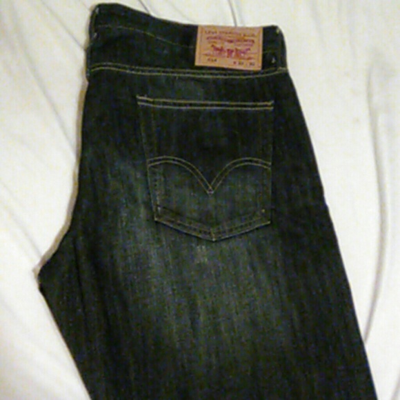 Men's Dark Denim Levi's 33/32