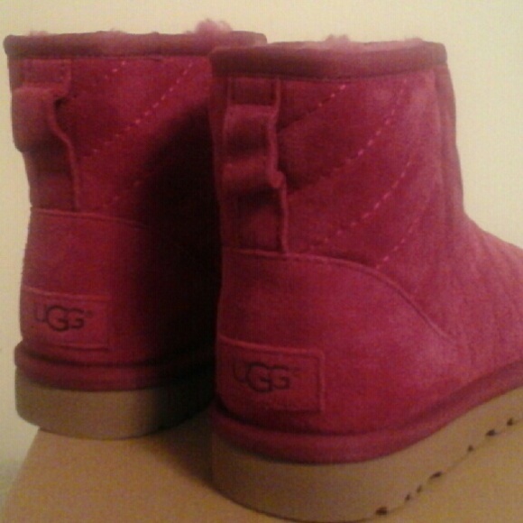 ***Brand New*** Pink Arden UGG Boots - Picture 2 of 4