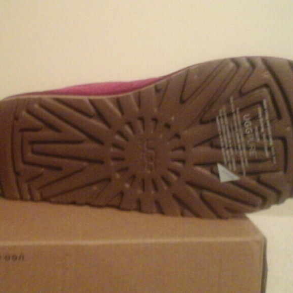 ***Brand New*** Pink Arden UGG Boots - Picture 4 of 4