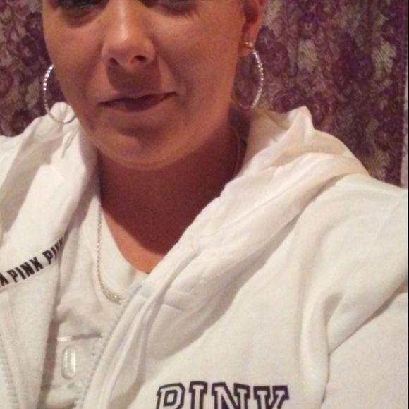 Meet your Posher, Amanda - Picture 1 of 1