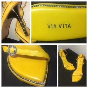 Via Vita Real Italian Leather Shoe w/Metal Heel