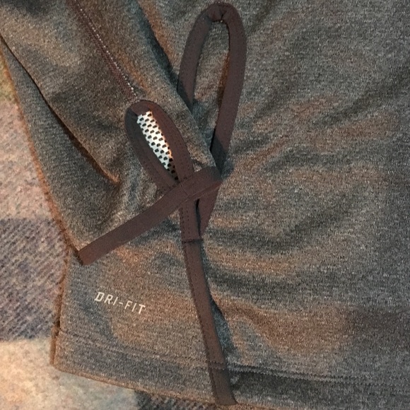 Nike athletic jacket! EUC - Picture 3 of 4