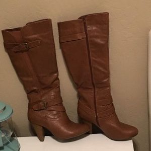 Heeled boots