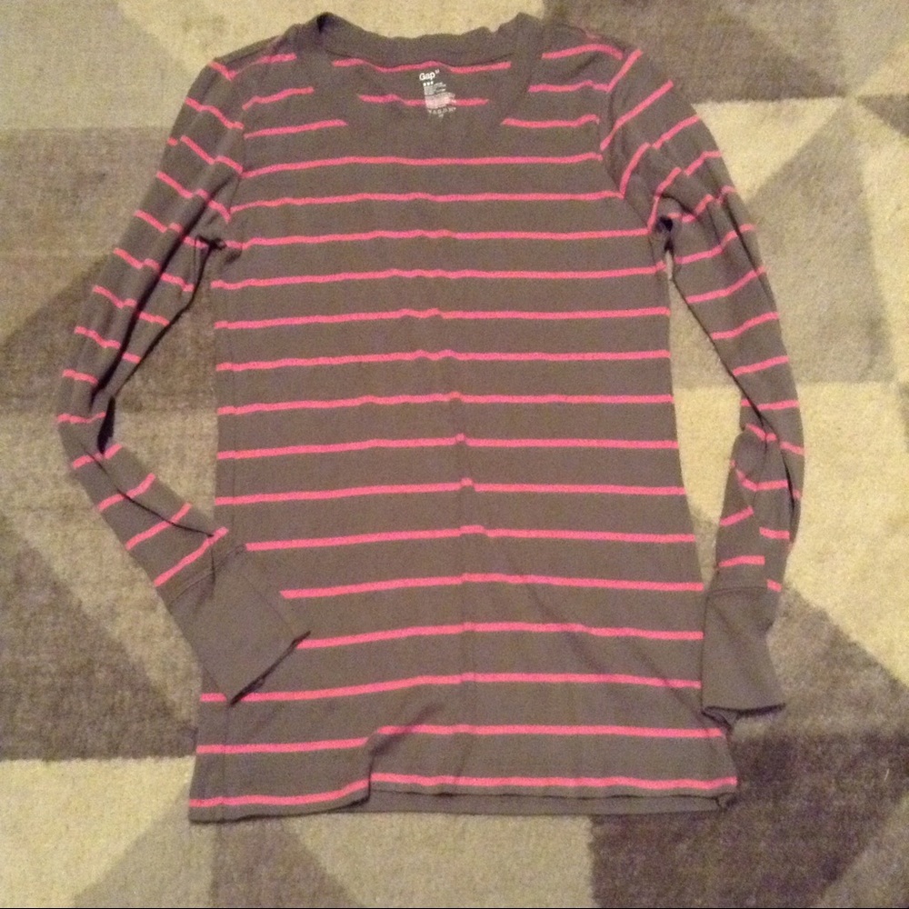 *3 FOR $15* Gap long sleeved tee - Picture 2 of 4