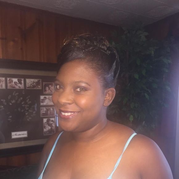 Meet your Posher, Christina