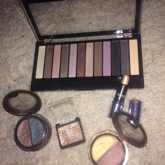 MAKEUP BUNDLE