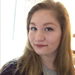 Meet your Posher, Claire