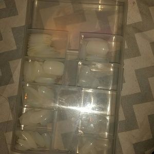 False nails oval and pointed