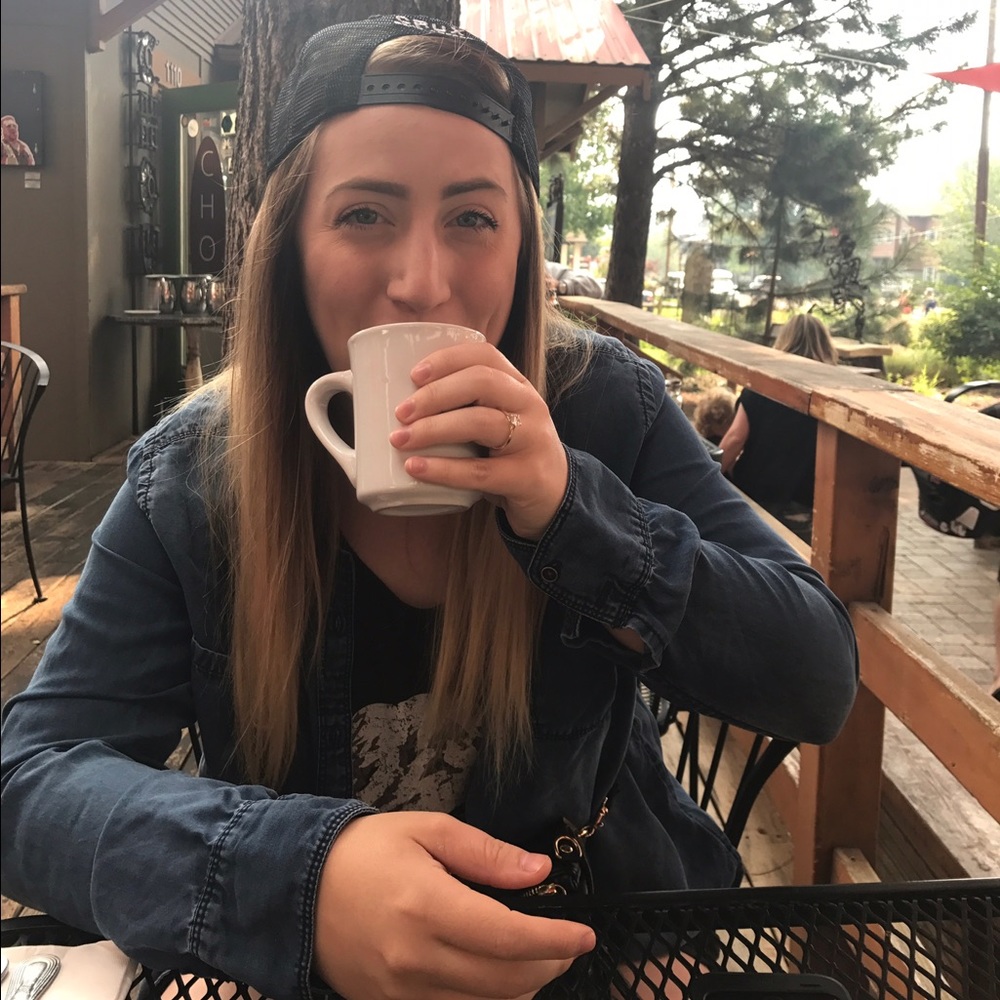 Meet your Posher, Shelby
