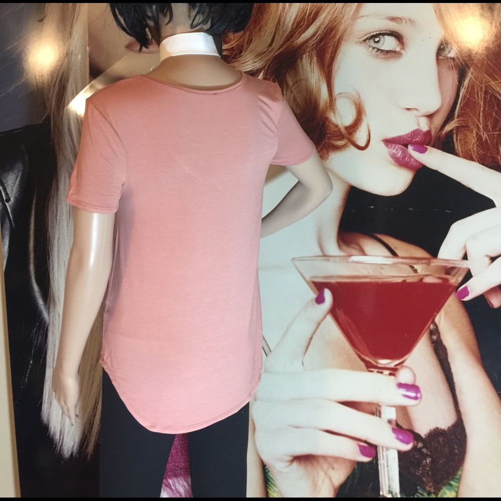 🆕New Strappy Salmon v-neck tee - Picture 4 of 5
