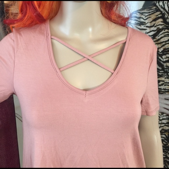 🆕New Strappy Salmon v-neck tee - Picture 5 of 5
