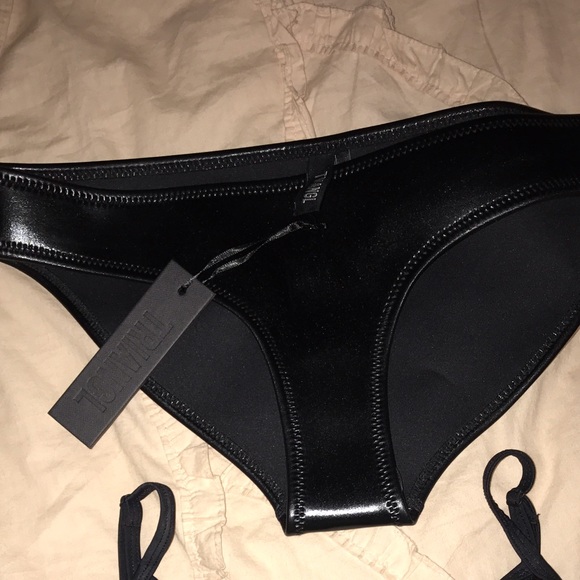 Triangl MEDIUM BOTTOMS ONLY