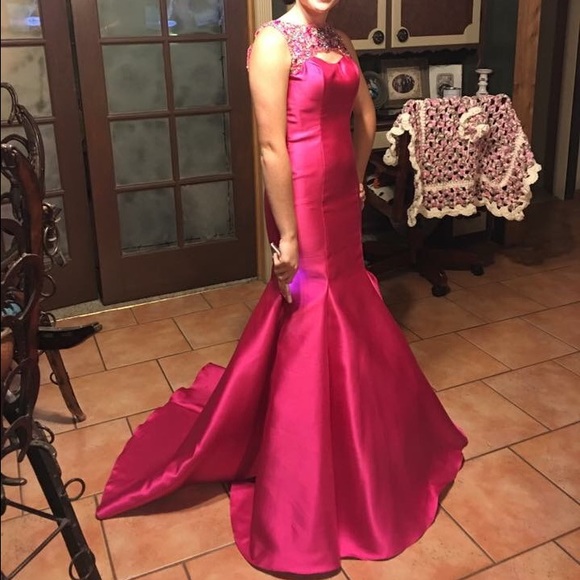 Dresses & Skirts - pink prom or formal dress